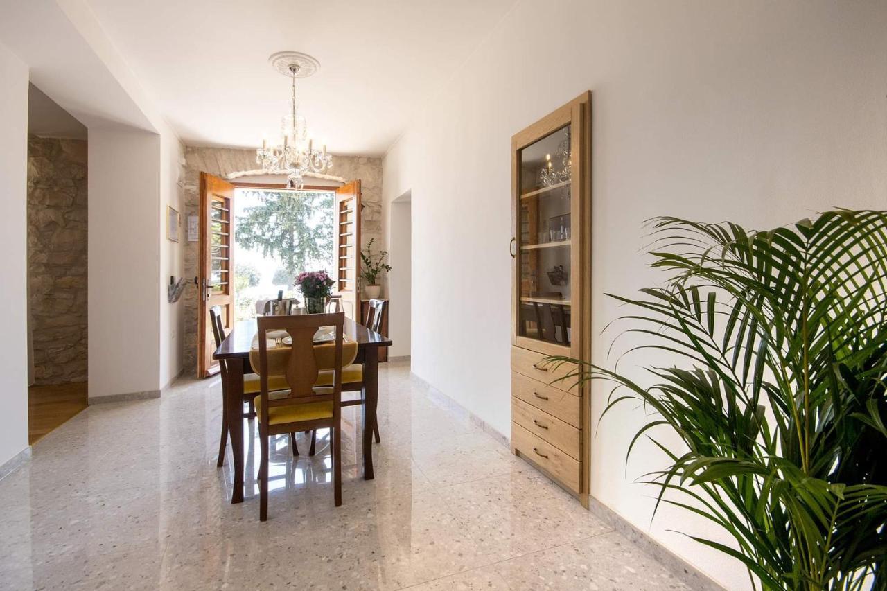 Derossi Apartment *